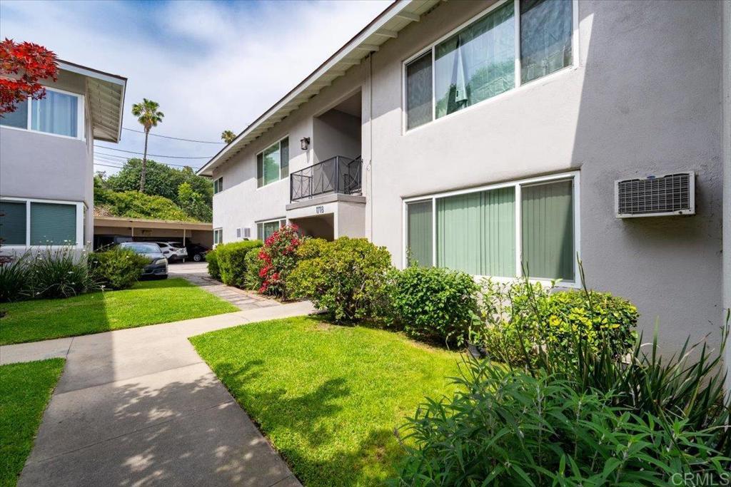 1714 1718 Grevelia Street Property Photo 7