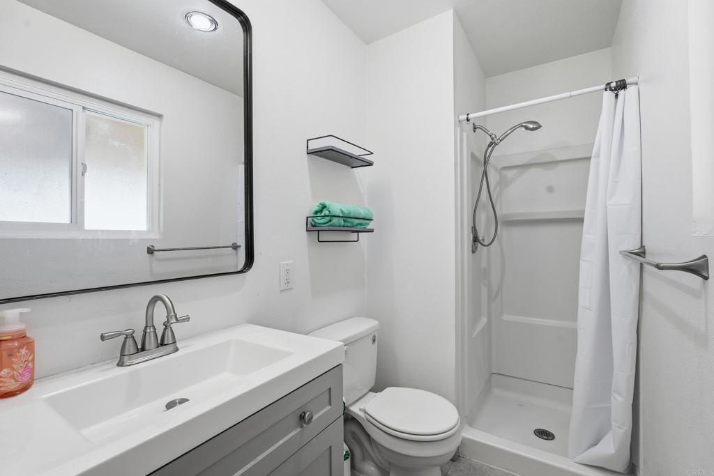 4062 Lewis St Property Photo 12