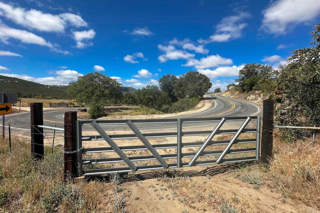 25561 E Old Julian Highway Property Photo 2