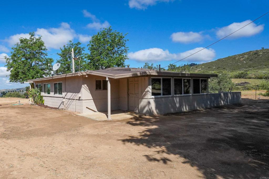 25561 E Old Julian Highway Property Photo 7