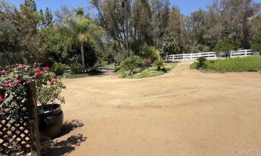 7063 Via Mariposa Norte Property Photo 57