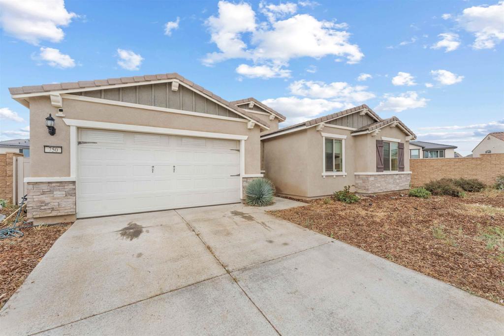 750 Green Court Property Photo 1