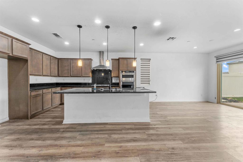 750 Green Court Property Photo 4