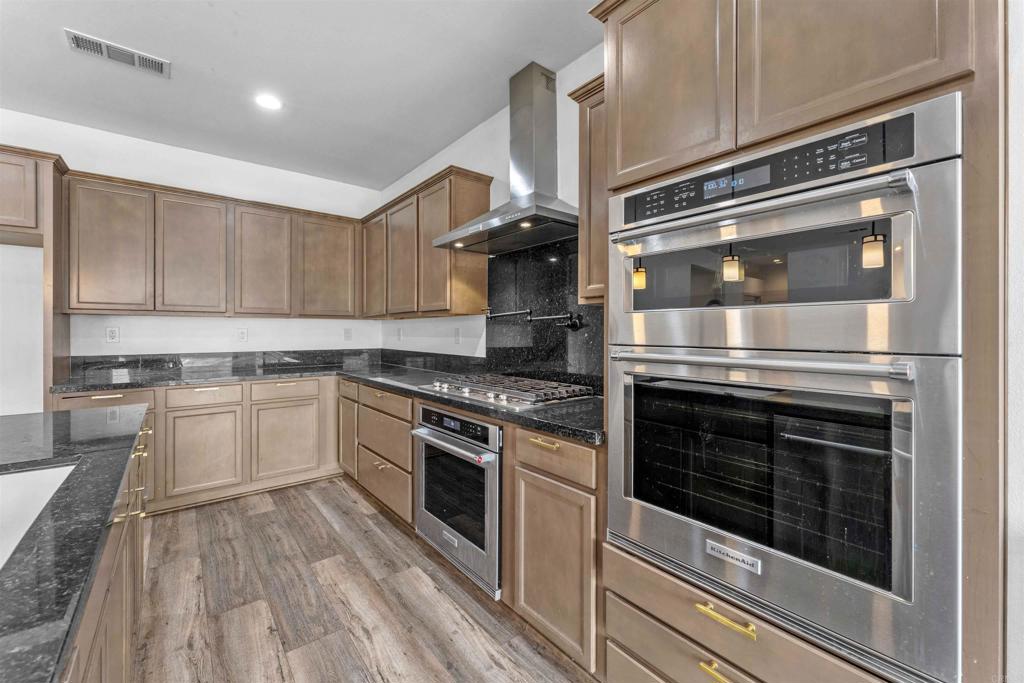 750 Green Court Property Photo 8