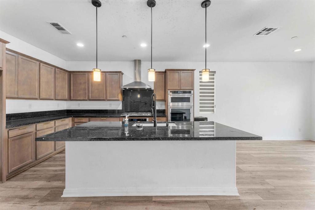 750 Green Court Property Photo 11