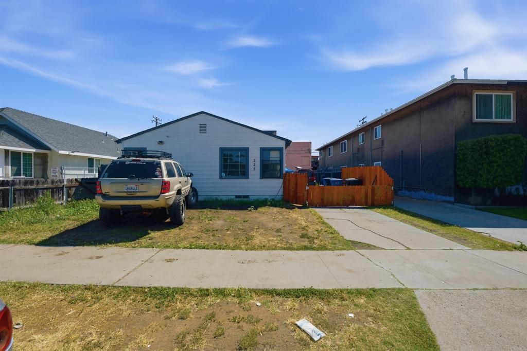 225 Landis Avenue Property Photo 1