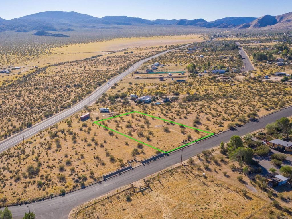 1 Kickin Horse Trail Property Photo 6