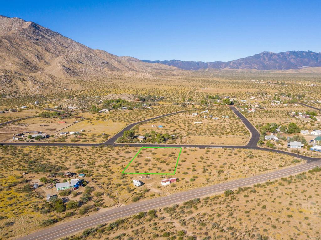 1 Kickin Horse Trail Property Photo 11