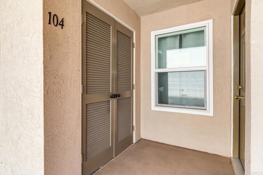 2828 Famosa Boulevard 104 Property Photo 19
