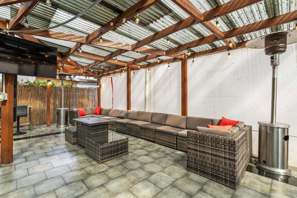 2366 Main St. Property Photo 37