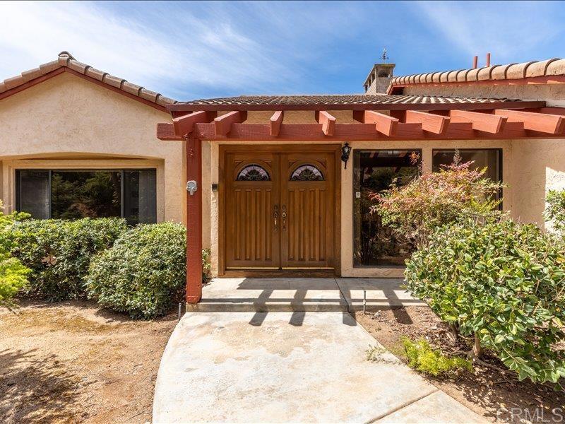 26635 Crescendo Drive Property Photo 5