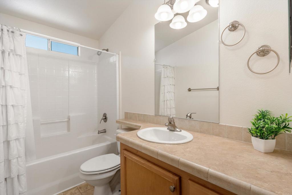 1145 E Barham Drive 160 Property Photo 24