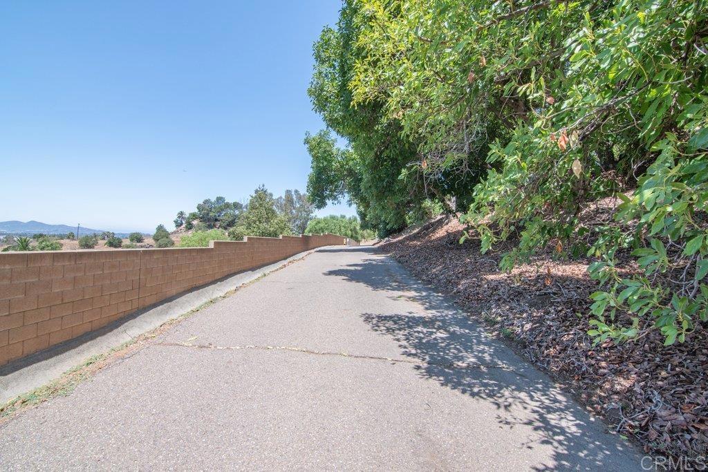 3137 E Valley Parkway Property Photo 17