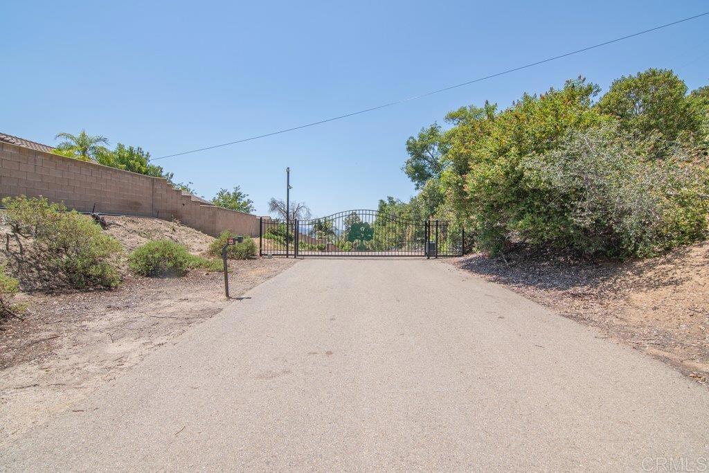 3137 E Valley Parkway Property Photo 69