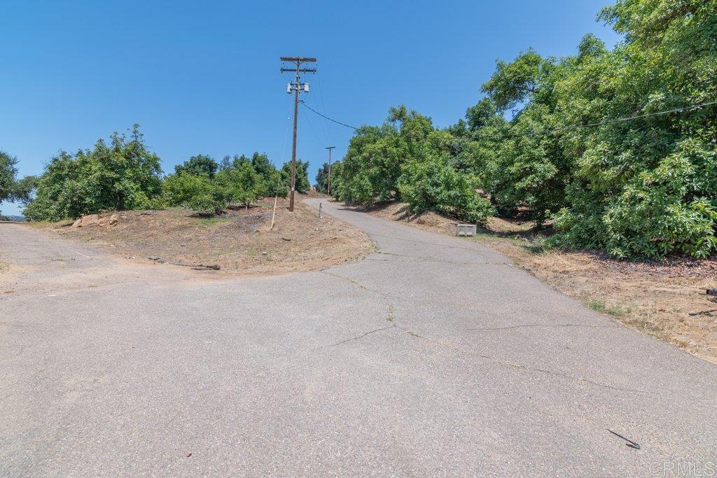 3135 E Valley Parkway Property Photo 17