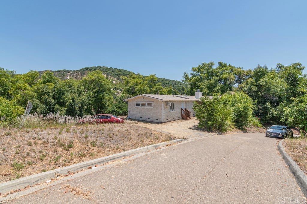 3135 E Valley Parkway Property Photo 54