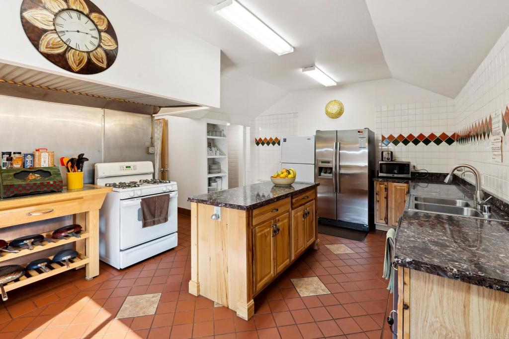 22228 Crestline Road Property Photo 18