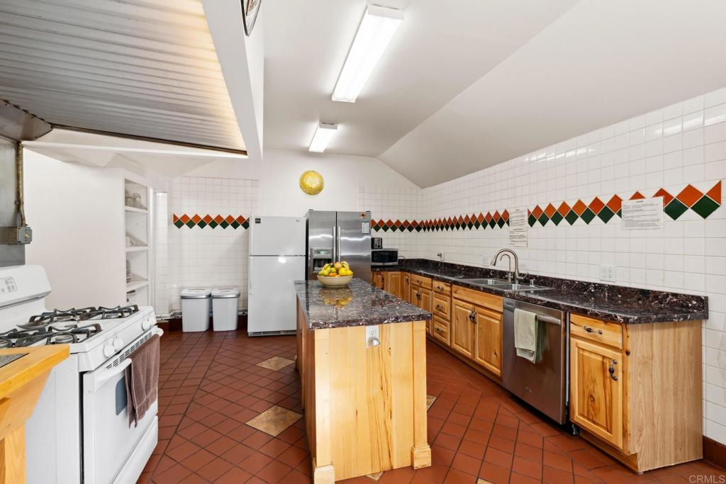 22228 Crestline Road Property Photo 19