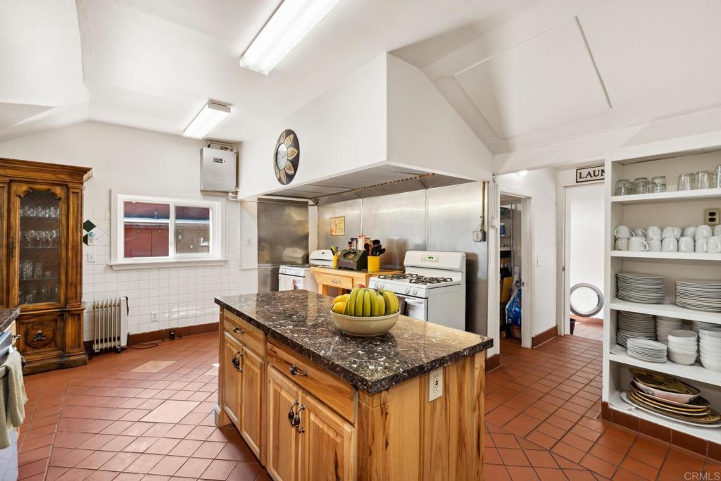 22228 Crestline Road Property Photo 20