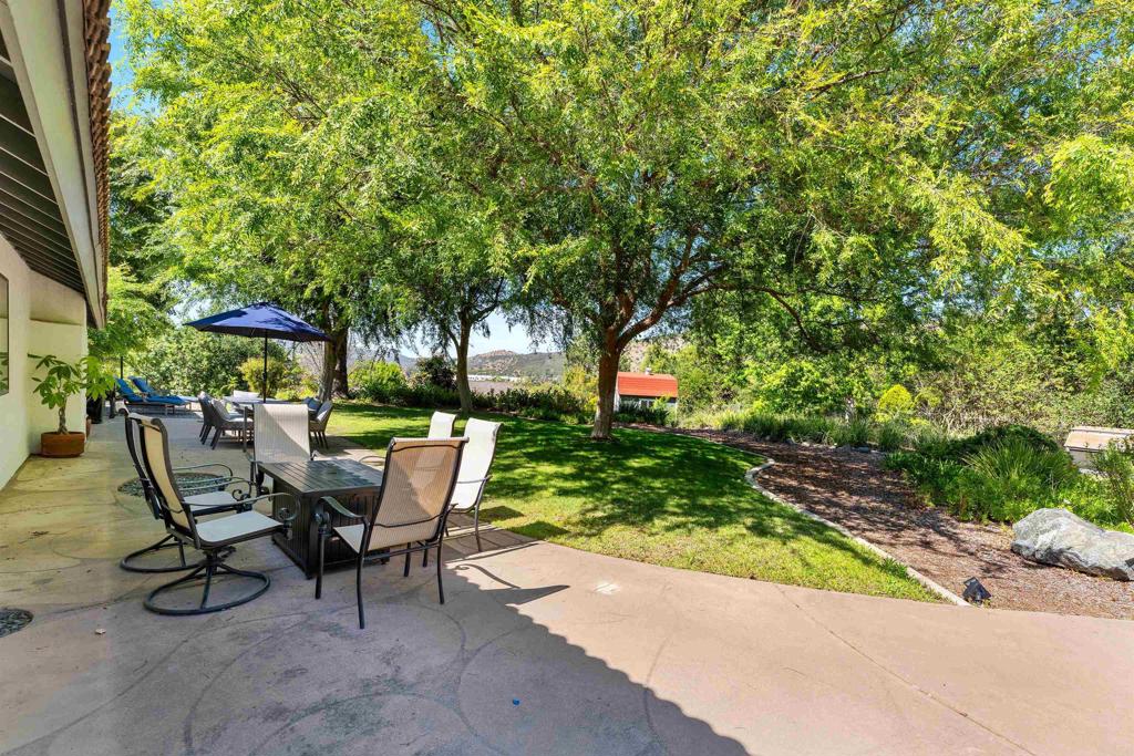 1717 Birchwood Property Photo 38