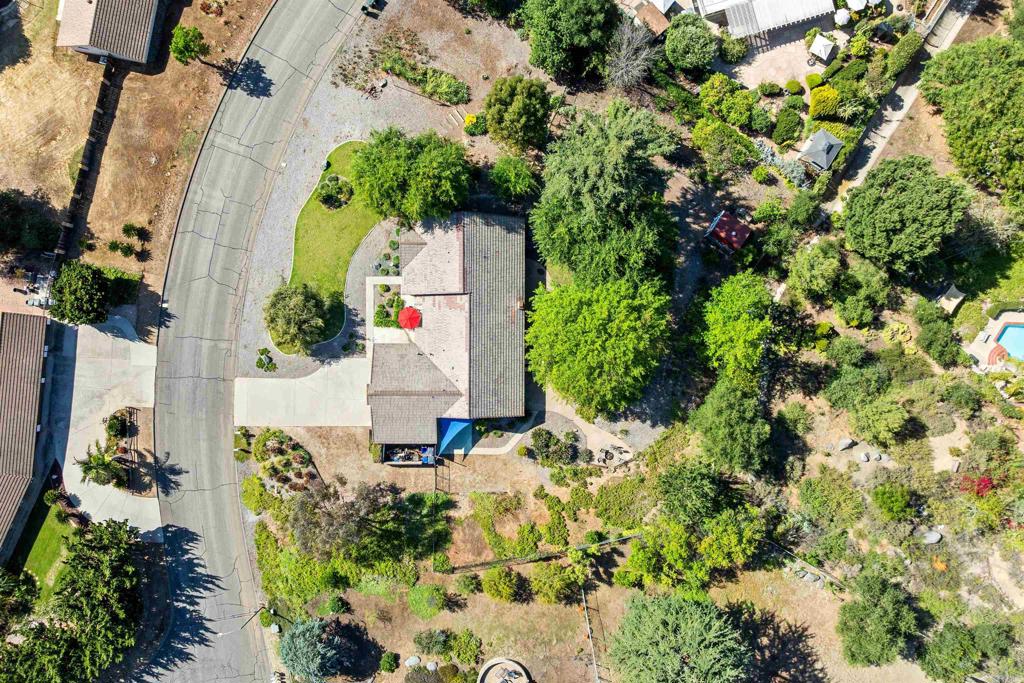 1717 Birchwood Property Photo 48