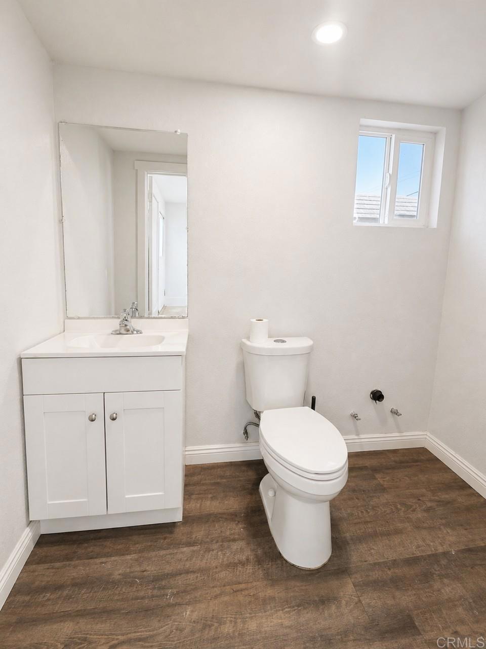 208 E Mission Road F Property Photo 4