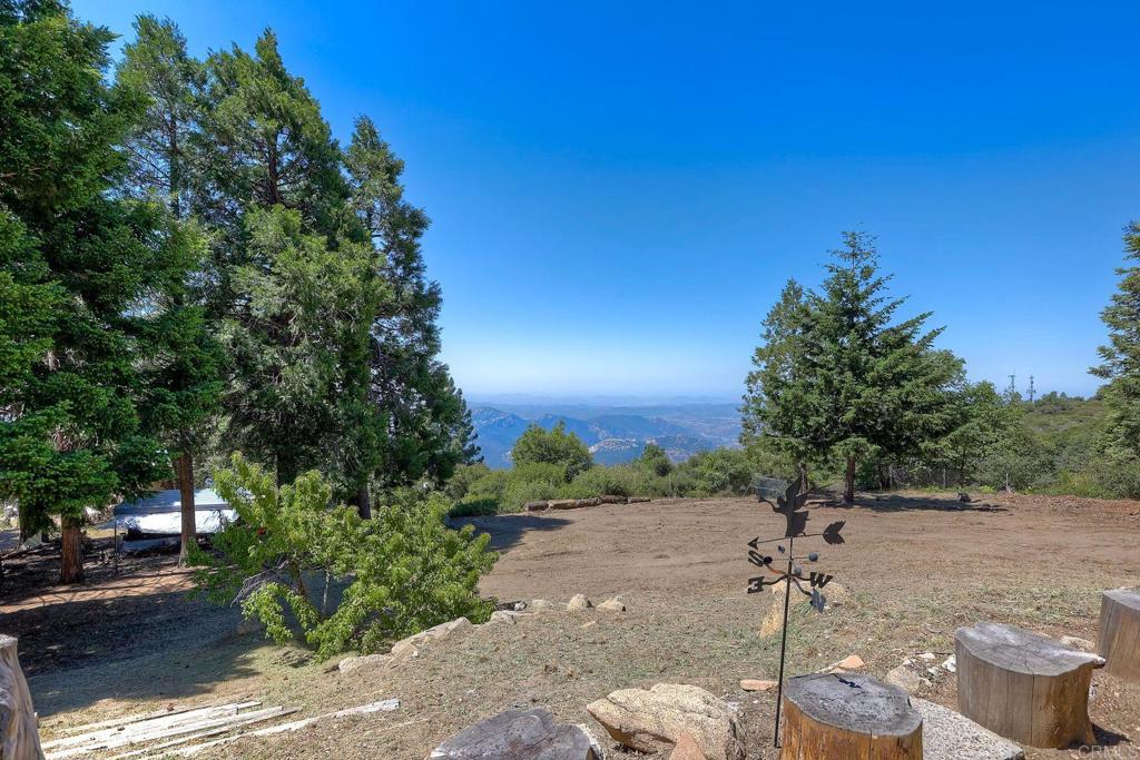 22223 Crestline Road Property Photo 7