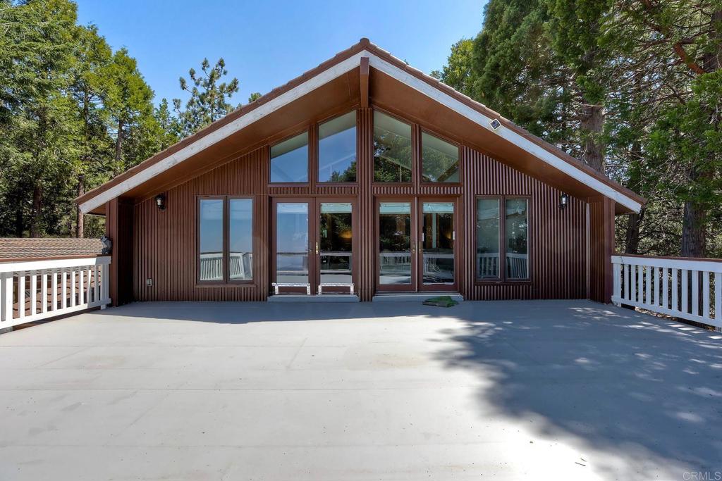 22223 Crestline Road Property Photo 11