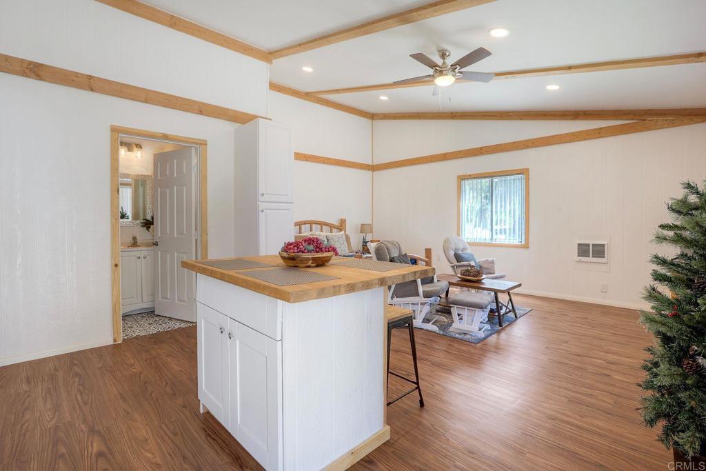 22223 Crestline Road Property Photo 14