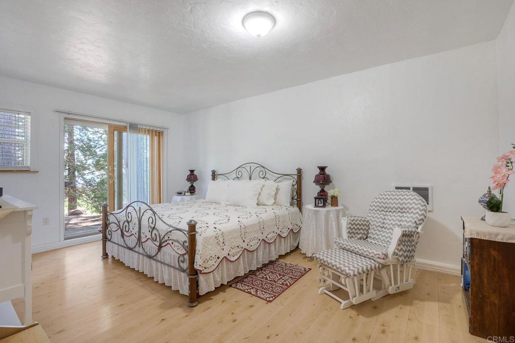 22223 Crestline Road Property Photo 25