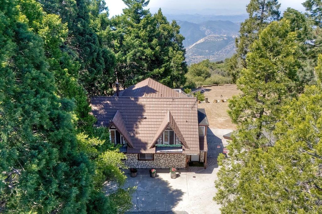 22223 Crestline Road Property Photo 41