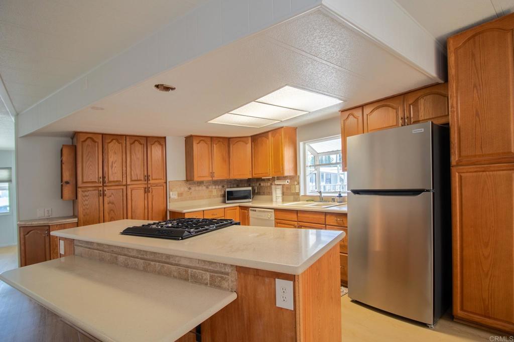 200 N El Camino Real Spc 181 Property Photo 4