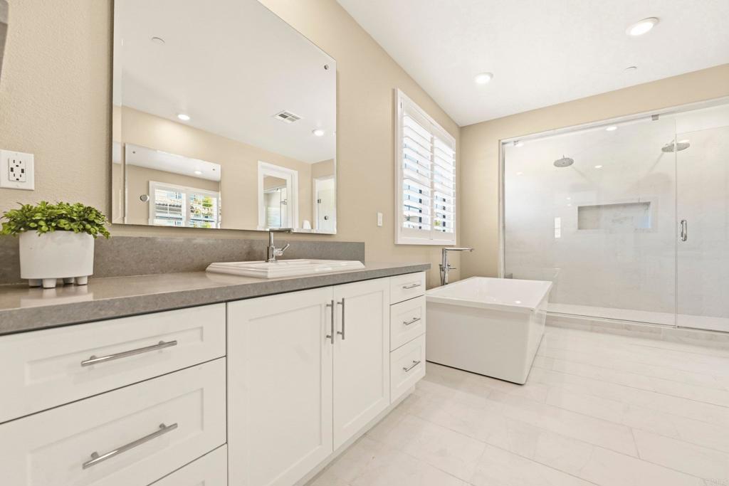 8490 Silent Tide Court Property Photo 18