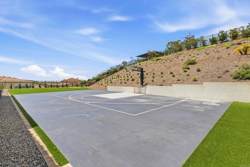 8490 Silent Tide Court Property Photo 35