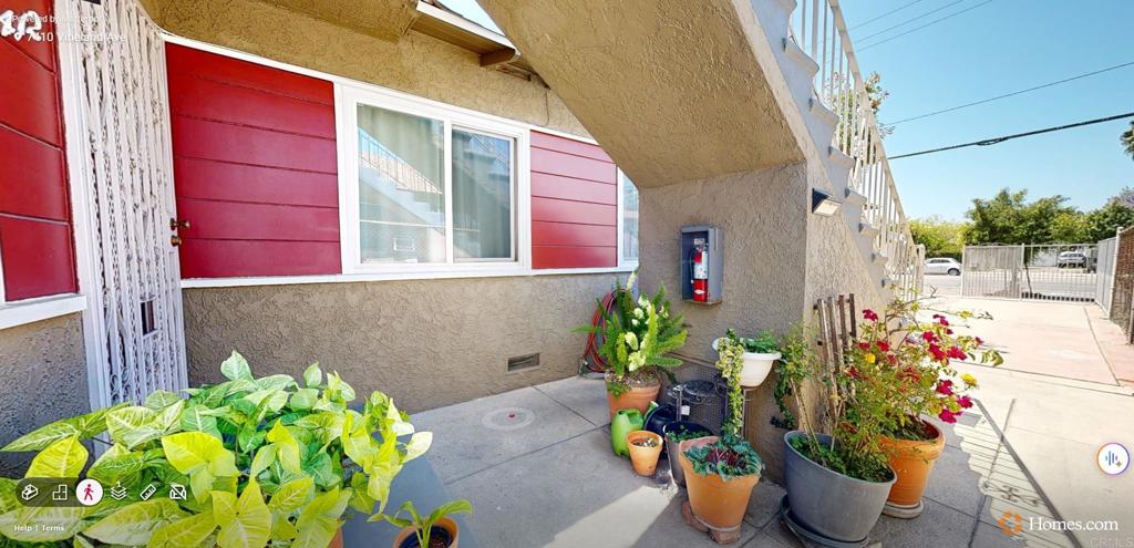 7410 Vineland Avenue Property Photo 18