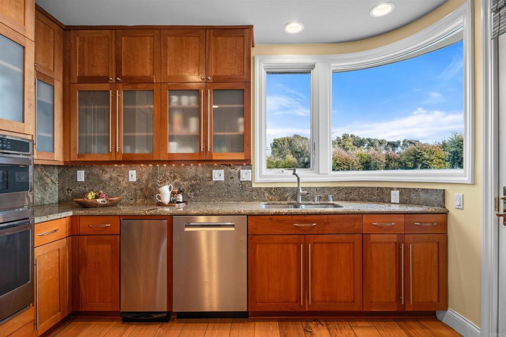 1477 Neptune Avenue Property Photo 18