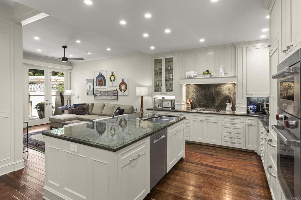 9784 Claiborne Square Property Photo 11