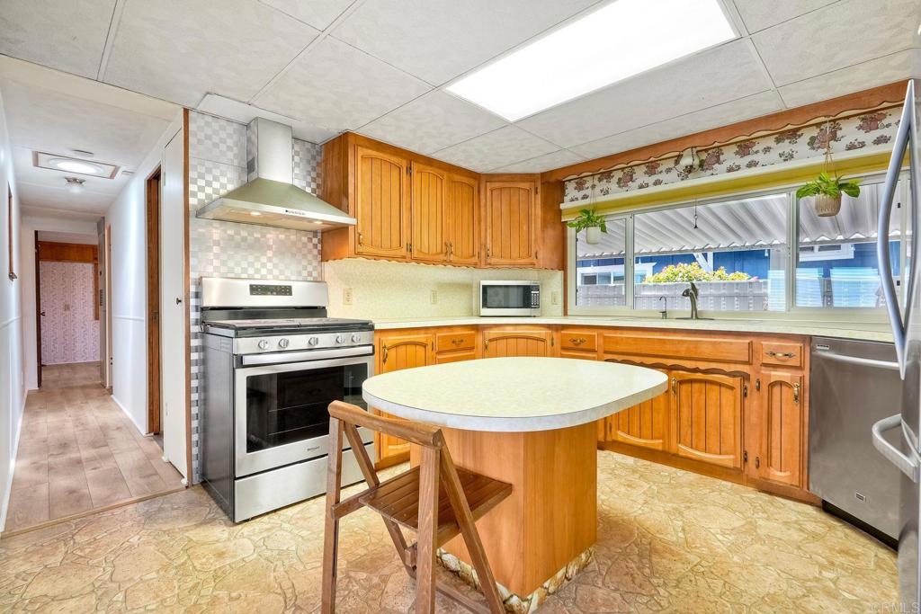 188 Flicker Lane Property Photo 10