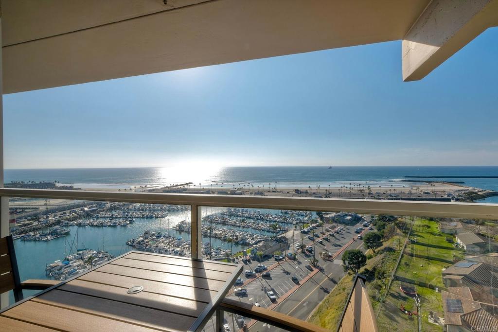 1200 N Harbor Property Photo 1