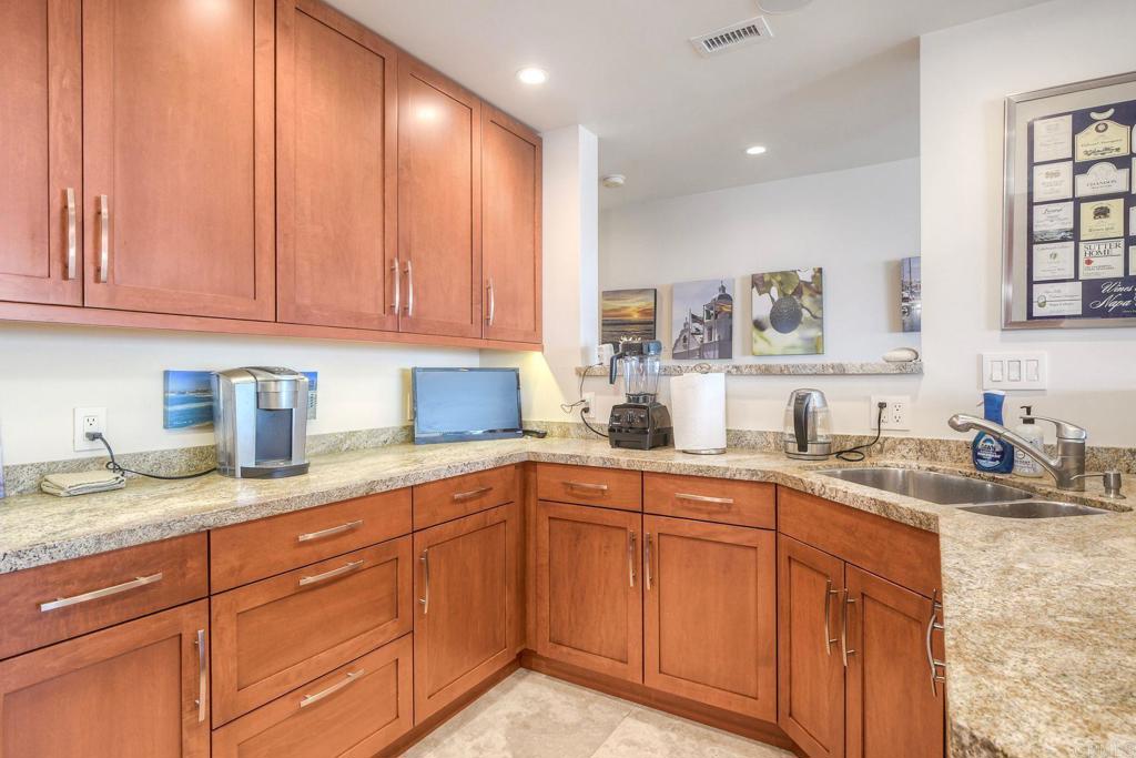 1200 N Harbor Property Photo 10