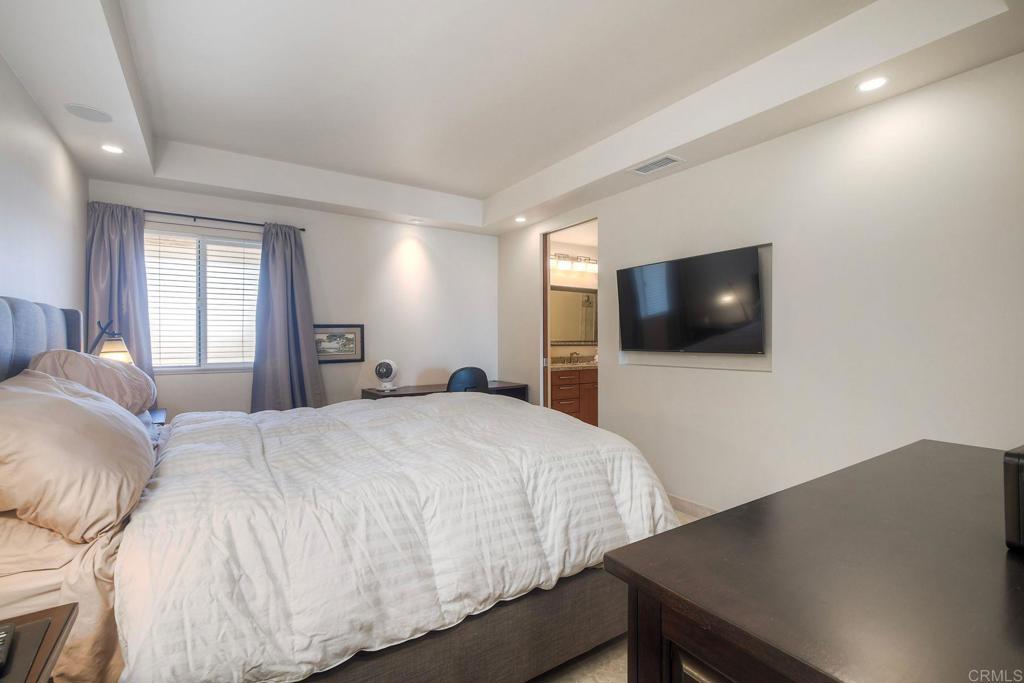 1200 N Harbor Property Photo 31