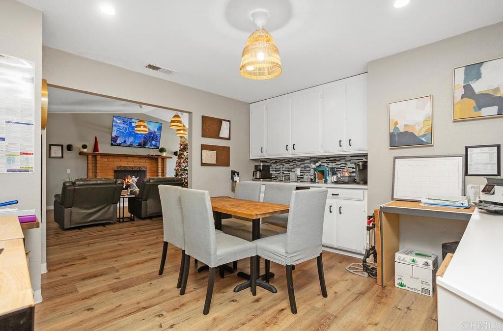 1341 Boyle Avenue, A And B Property Photo 9