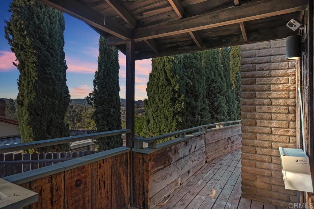 1341 Boyle Avenue, A And B Property Photo 12