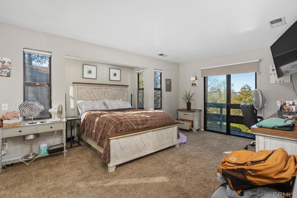 1341 Boyle Avenue, A And B Property Photo 33