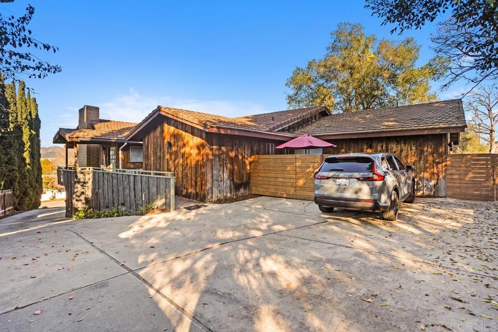 1341 Boyle Avenue, A And B Property Photo 42