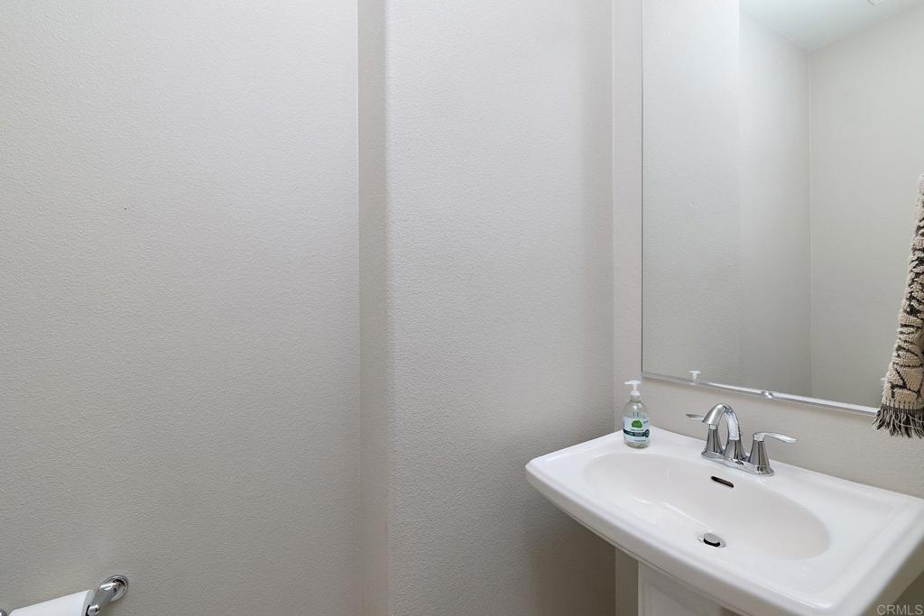 1065 Delpy View Property Photo 7