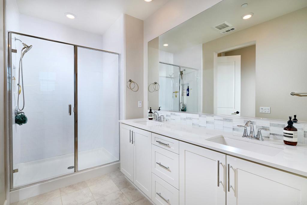 1065 Delpy View Property Photo 10