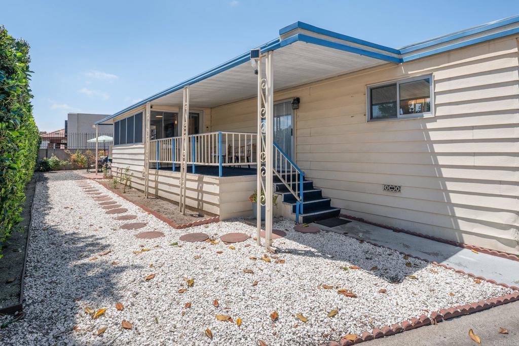 221 El Camino Real 77 Property Photo 7