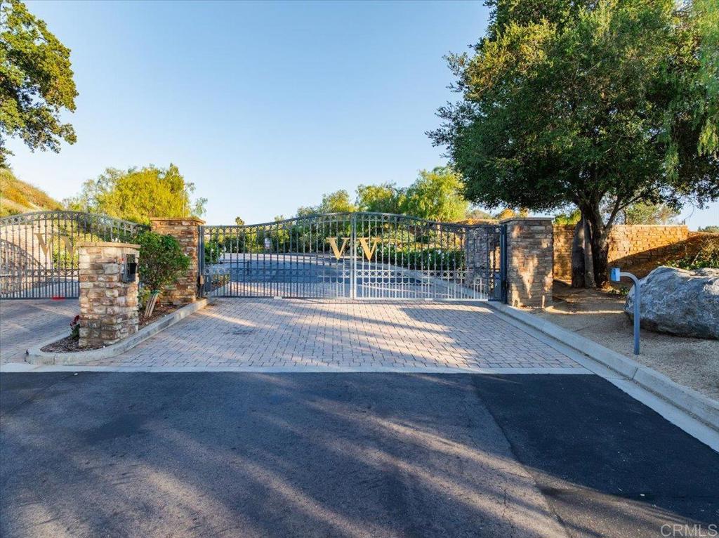 27117 Santolina Street Property Photo 4