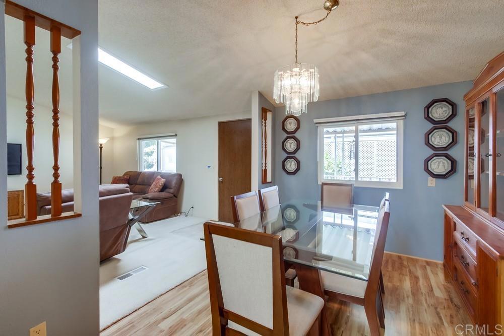 525 W El Norte Parkway 10 Property Photo 13